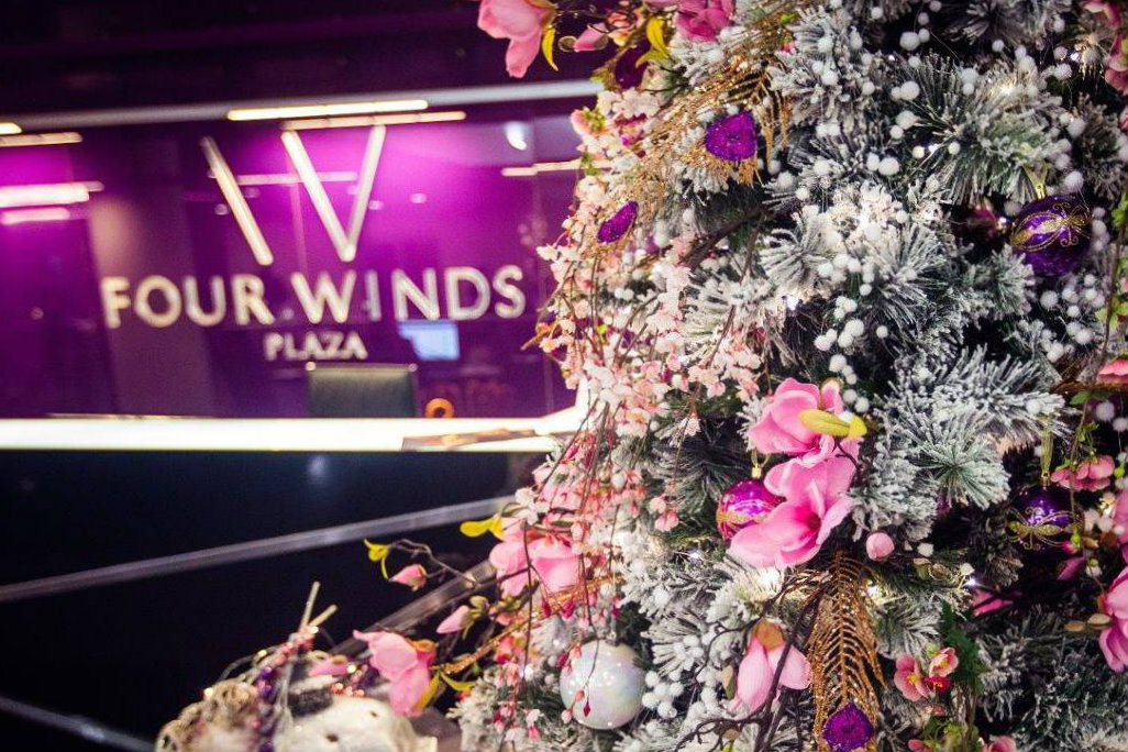 праздник в бизнес центре 4 Winds Plaza